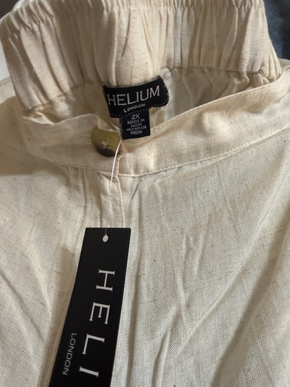 Womens Cream cropped Cargo Pants - Picture 4 of 5